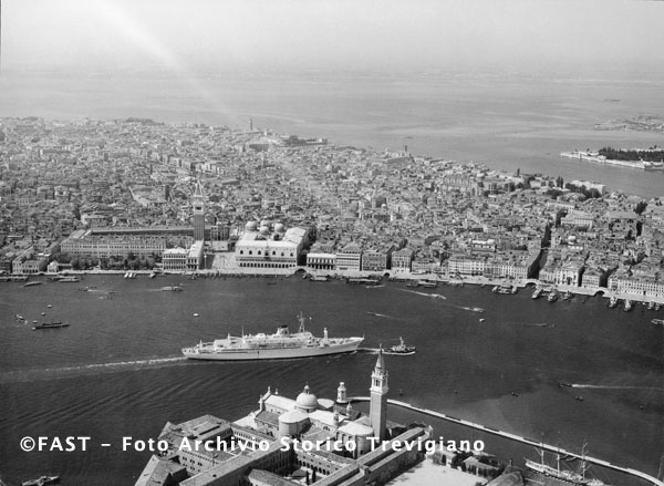 Venezia, il Bacino di San Marco in una ripresa aerea